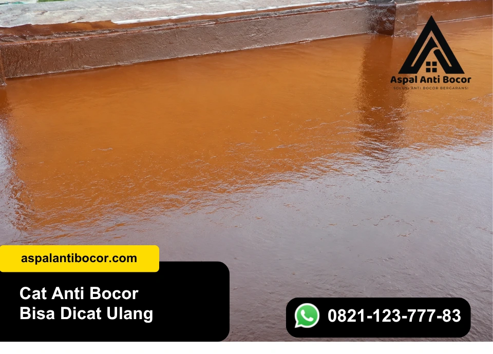 Pengamplasan permukaan cat anti bocor lama agar cat baru dapat menempel dengan baik