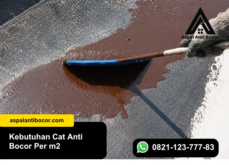 Proses aplikasi lapisan pertama cat anti bocor pada permukaan beton menggunakan roller